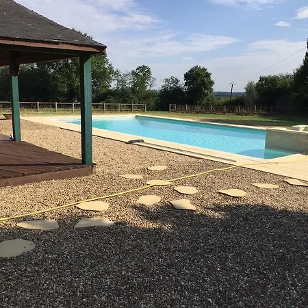 Le Gustievenne Private Swimming Pool & Jacuzzi Holiday home